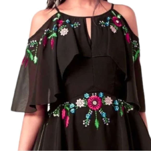 Nanette Lepore Embroidered Midi Dress 8 Black Bold Embroidery Special Occasion - Picture 3 of 11